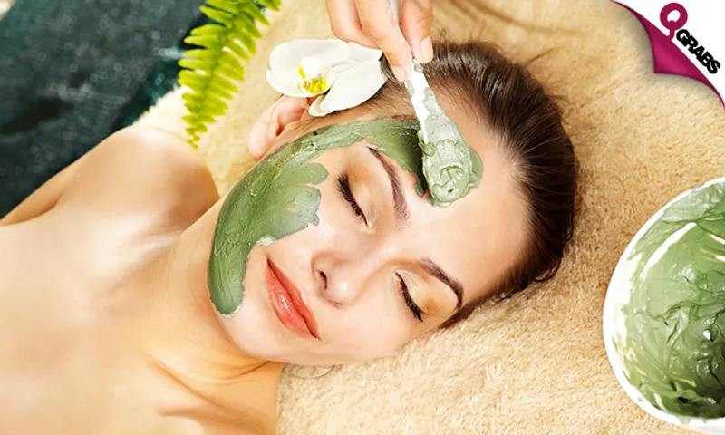 Express Facial + Head, Shoulder & Hand Massage!